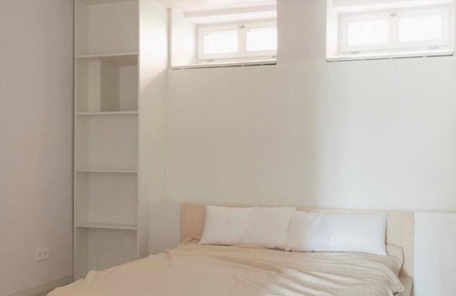 Werben Apartment | GARDEN LEVEL RIGHT