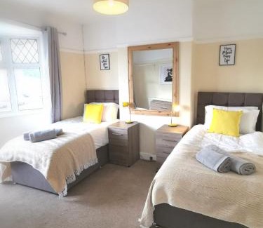 Cockett Apartment | Garden - Off Road Parking - Smart TV in Each Room