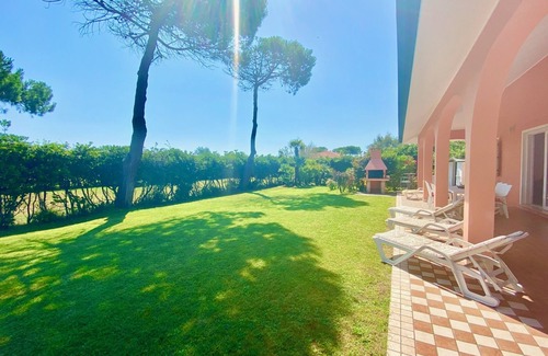 Isola Albarella Villa | Garden retreat by the sea on Albarella