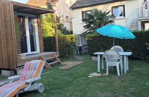 Le Mesnil-Saint-Denis Ski Chalet | Garden studio sqy Versailles gk15 greenappart
