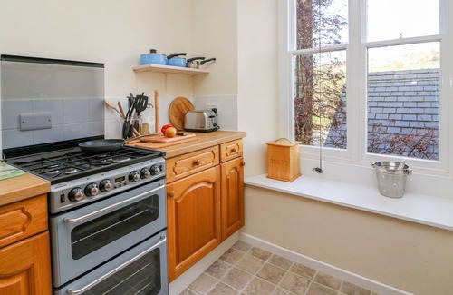 Kington Cottage | GARDEN VIEW, character holiday cottage in Kington