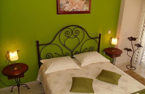 Perama House | Garden Villa