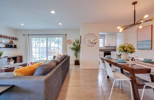 Gardena House | Gardena's Charming Family Retreat Getaway