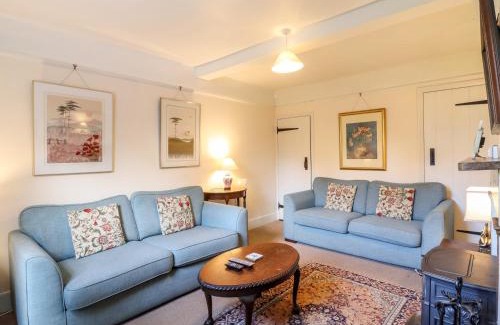 Hadleigh House | Gardener's Cottage