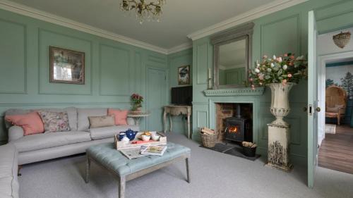 Belford House | Gardener's Cottage, Twizell Estate