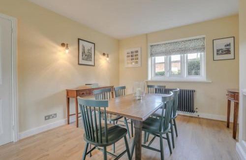 Medbourne House | Gardeners Cottage - Hot Tub Packages Available