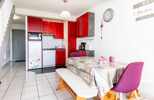 Charente-Maritime Apartment | Gardens by the sea