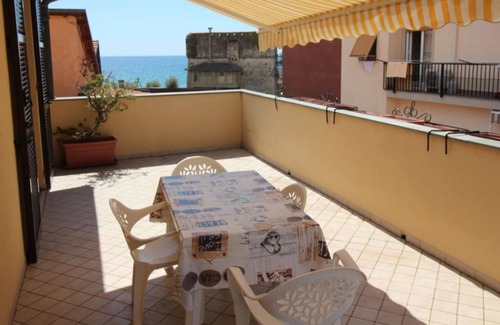 Riva Ligure Apartment | Garibaldi sea three-room apartment