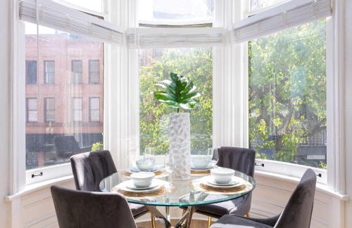 Gaslamp Quarter Apartment | Gaslamp Loft Escape Sleeps 7 in Style