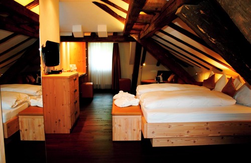 Horw Hotel | Gasthaus zur Waldegg