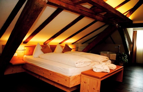 Horw Hotel | Gasthaus zur Waldegg