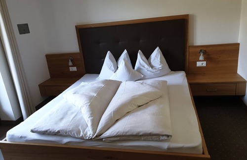 San Leonardo in Passiria House | Gasthof Haselstaude