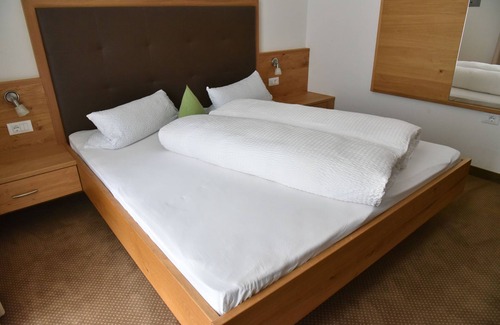 San Leonardo in Passiria House | Gasthof Haselstaude