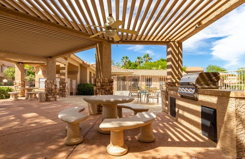 Alta Mesa Condo | Gated Luxury Condo. 3 King beds! Alta Mesa Resort golf course view!