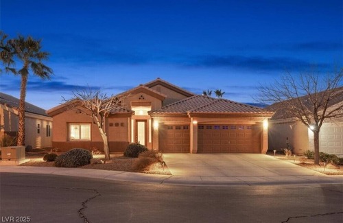 MacDonald Ranch House | Gated single story 3 bed 3 bath 1 office house with private pool and spa