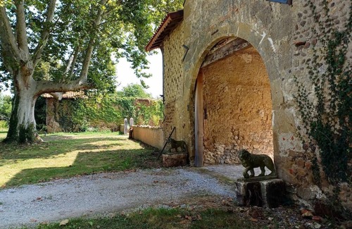 Sariac-Magnoac Cabin | Gatehouse at Chateau de Sariac - Romantic Retreat