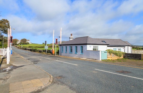 Port St Mary Cottage | Gatekeeper's Cottage - a holiday cottage that sleeps 4 guests in 2 bedrooms
