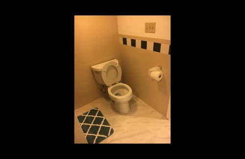 Charles Village House | Gateway en-suite bedroom only one bed next jhu