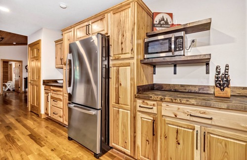 Old Fort Cabin | Gateway Getaway with Mountain Views and Fireplace