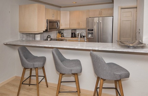 Vail Condo | Gateway Plaza R4 2 Bedroom Condo by RedAwning