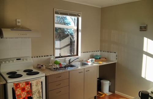 Riwaka House | Gateway to Abel Tasman Park, Kaiteriteri and Motueka. Quiet, spacious, light.