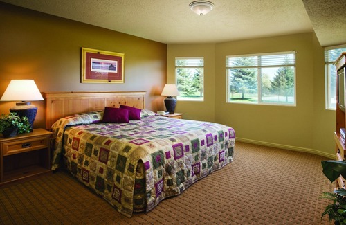 Harbor Village Resort | Gateway to Caribbean of the Rockies!