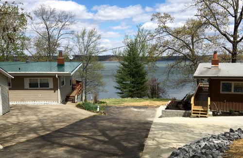 Almo House | Gather at family-friendly Shelter Point on KY Lake