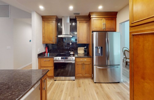 Gainesville House | Gator Pool and Hot Tub House -1.5 miles to Stadium