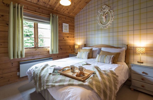Kirkby Stephen Cottage | Curlew Lodge - sleeps 6 guests in 3 bedrooms
