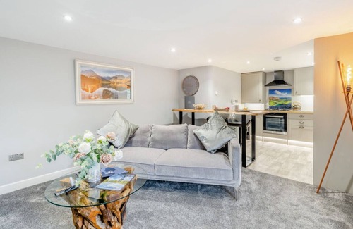 Threlkeld House | The Swallow - Mire House