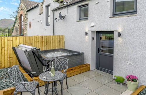 Threlkeld House | The Swallow - Mire House