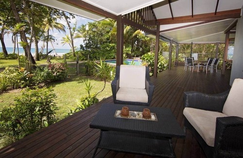 Mission Beach House | Gecko's Cottage - Absolute Beachfront