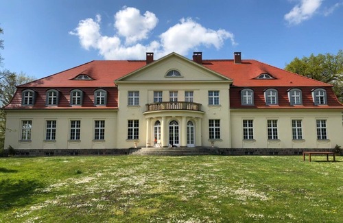 Muritz House | Gelbe Suite - Gutshaus Gevezin