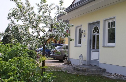 Wieck auf dem Darss House | Gemütliche Doppelhaushälfte mit Garten für bis zu 6 Pers. - Haus Windlicht