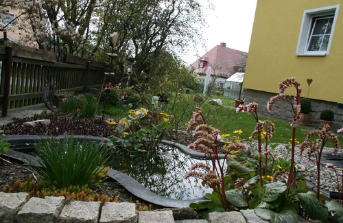 Muenchberg Apartment | Gemütliche FeWo mit Whirlpoolbadewanne und Terrasse lädt zum Entspannen ein