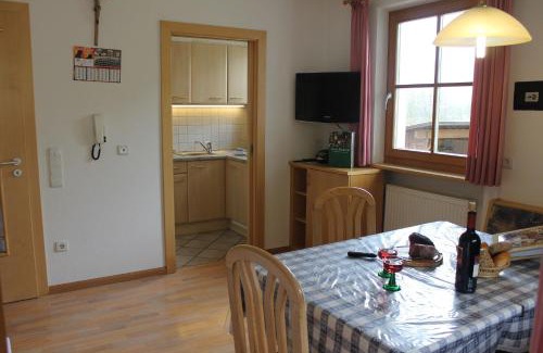 Santo Stefano Apartment | Gemütliche Ferienwohnung Für Vier Personen