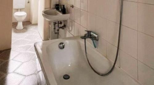 Neuendorf Apartment | Gemütliche Rheinblick Residenz