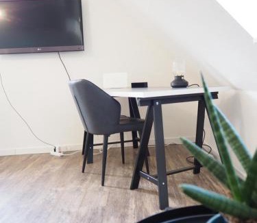 Idar-Oberstein Apartment | Gemütliche Wohnung im Zentrum, Kaffeevollautomat, Smart TV