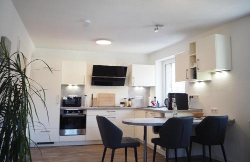 Idar-Oberstein Apartment | Gemütliche Wohnung im Zentrum, Kaffeevollautomat, Smart TV