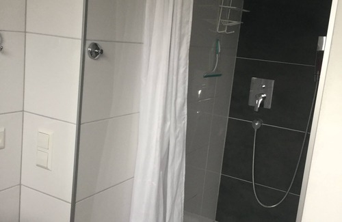 Stetten Apartment | Gemütlicheferienwohnung mit See und Bergsicht