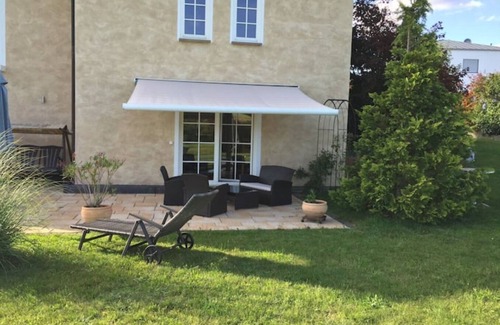 Mastershausen Apartment | Gemütliches Ferienhaus Bella mit Garten