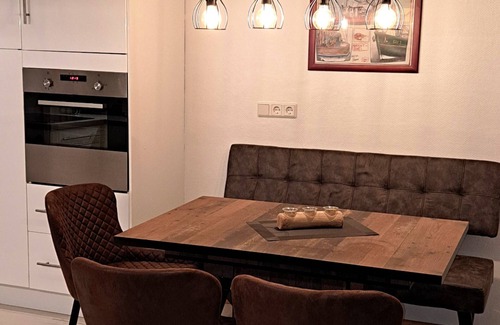 Neu Hauen House | Gemütliches Ferienhaus mit Whirlpool, Sauna und Garten mit Deichblick