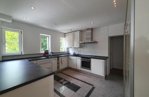 Oberstadt House | Gemütliches Privatzimmer mit französischem Doppelbett an der Universitätsklinik Mainz