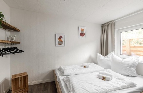 Joachimsthal House | Gemütliches Tinyhouse Bungalow mit Kamin & Sauna am See