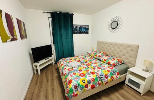 Neuendorf Apartment | Gemütliches Zimmer in Rheinnähe