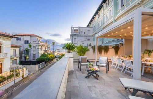 Viareggio Apartment | Gemma Imperiale 3 Bedrooms Apartment with Terrace in Viareggio