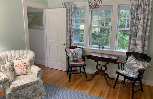 Edgartown Apartment | Generously-sized In-town Room Close To Everything In Edgartown Sleeps Two