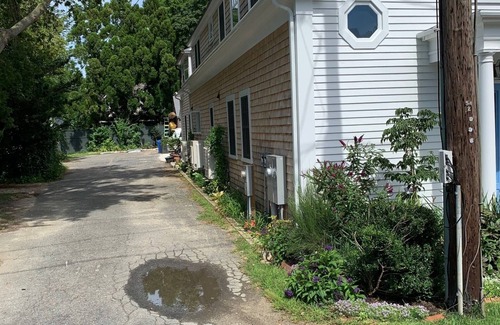 Edgartown Apartment | Generously-sized In-town Room Close To Everything In Edgartown Sleeps Two