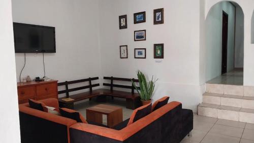 Puerto Ayora House | Genovesa Family home