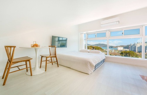 Irun-myeon House | Geoje Forest-morning Spa Pension